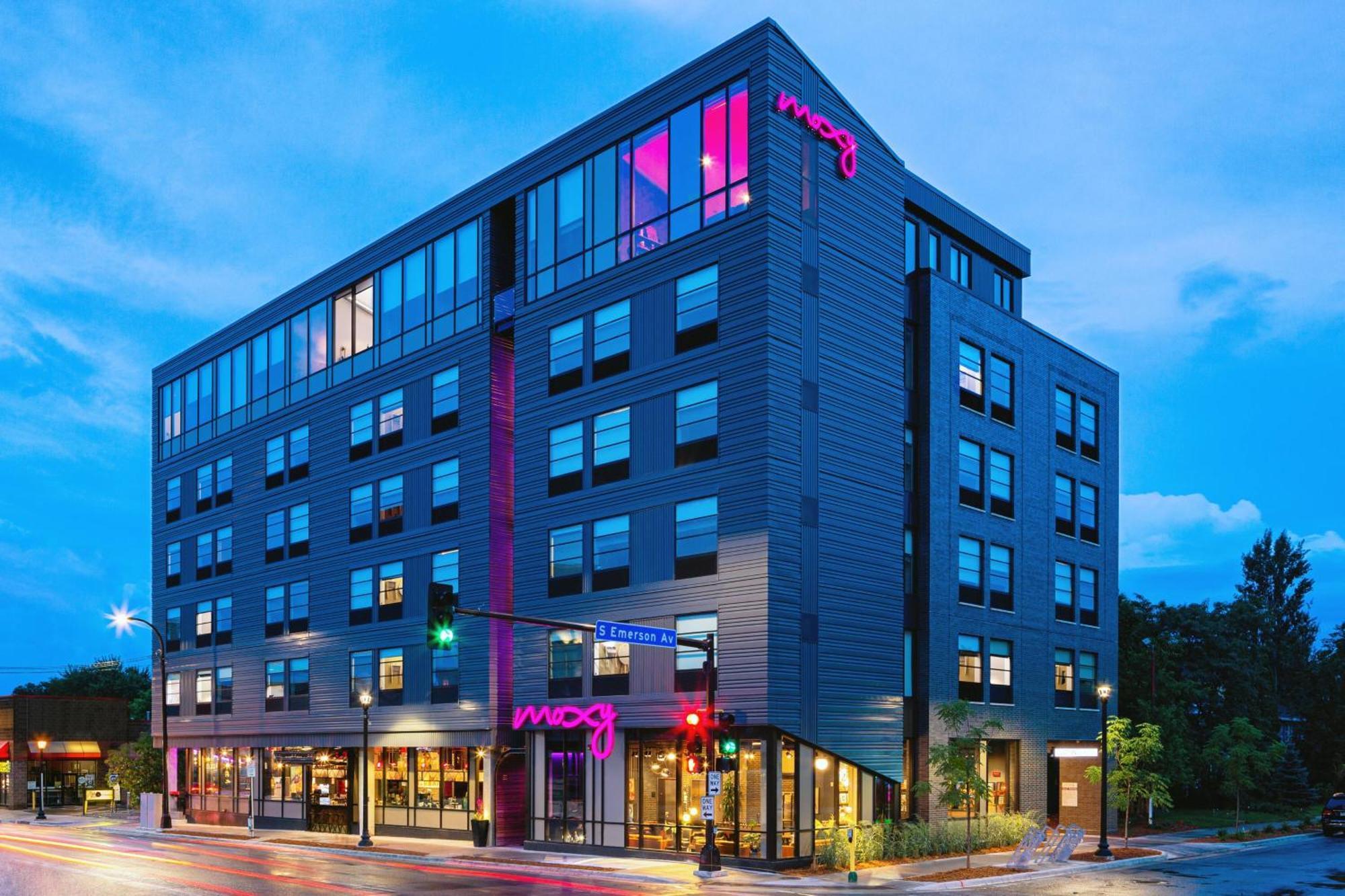 Moxy Minneapolis Uptown Exterior photo
